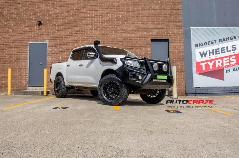 NISSAN-NAVARA-TREMOR-SATIN-BLACK